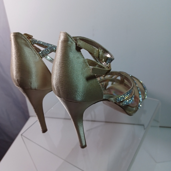 CAMILLE La Vie, Gold Strappy Heels Sandal, Size 8.5 - Picture 10 of 16
